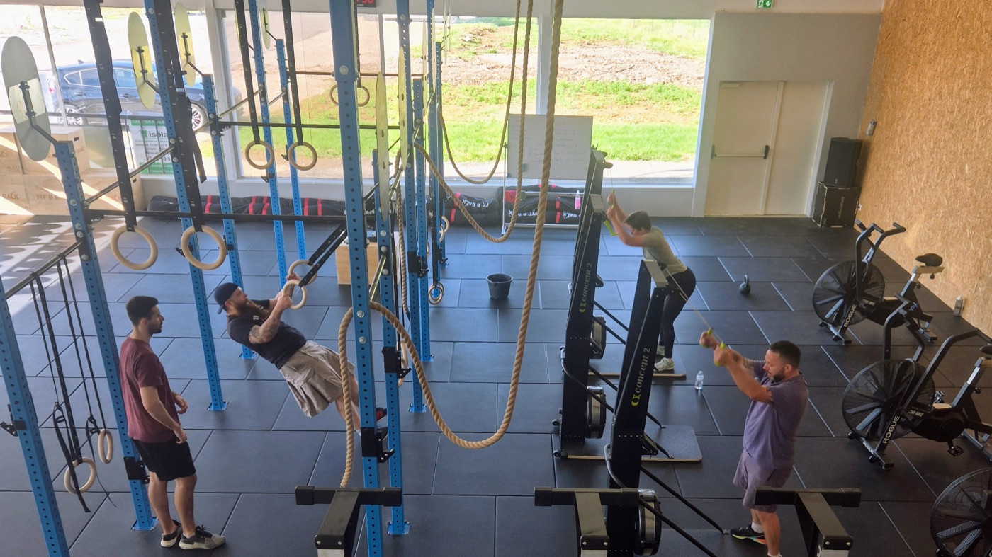 Zone WOD — rack et anneaux